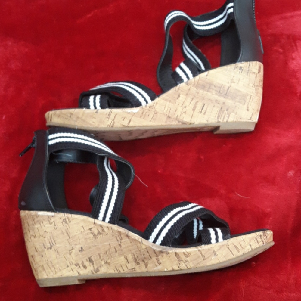 Wedges - Picture 2 of 5